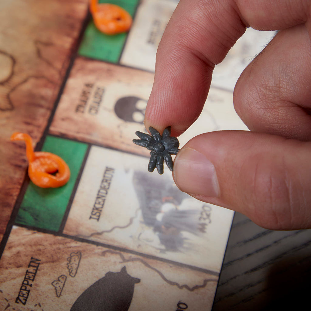Hasbro Gaming Monopoly Indiana Jones Game, Inspired by The Indiana Jones Movies, Board Game for 2-6 Players, Ages 8 and Up