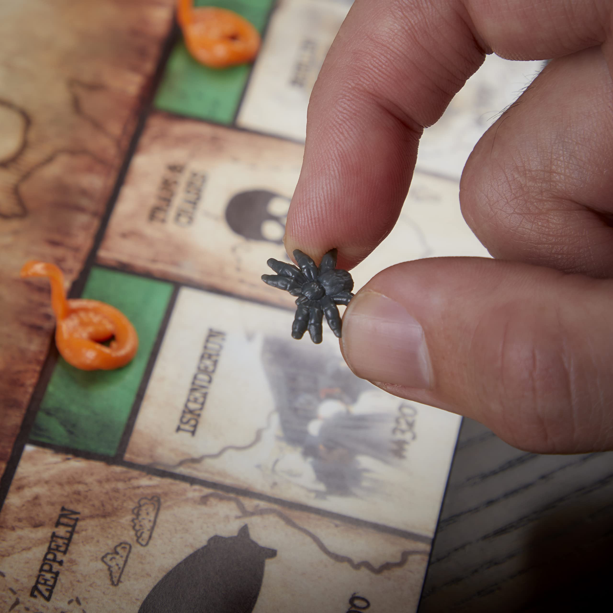 Hasbro Gaming Monopoly Indiana Jones Game, Inspired by The Indiana Jones Movies, Board Game for 2-6 Players, Ages 8 and Up
