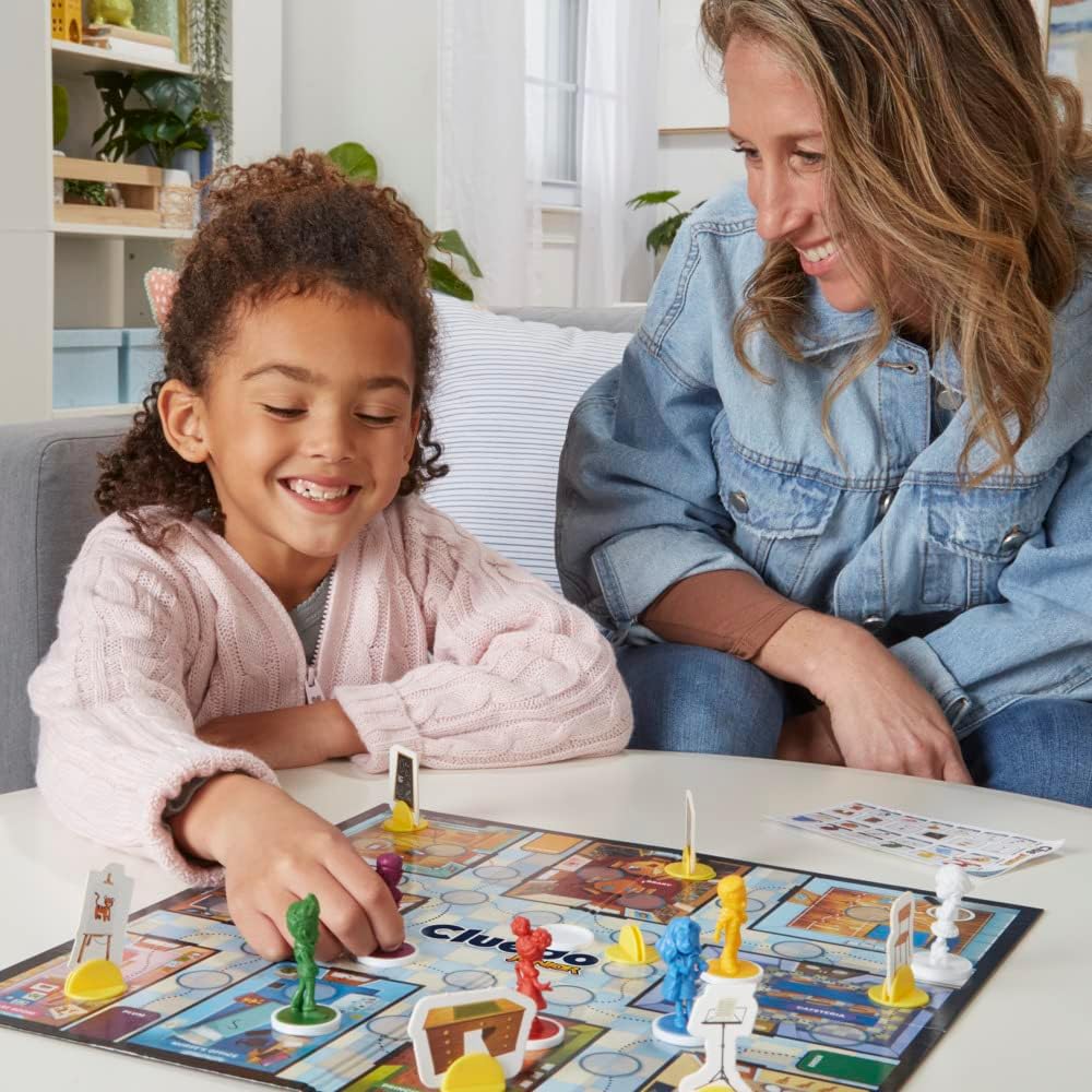 Hasbro Gaming Cluedo Junior Board Game, Reimagined Classic for 2-6 Players, Detective Games for Boys and Girls, 2 in 1 w