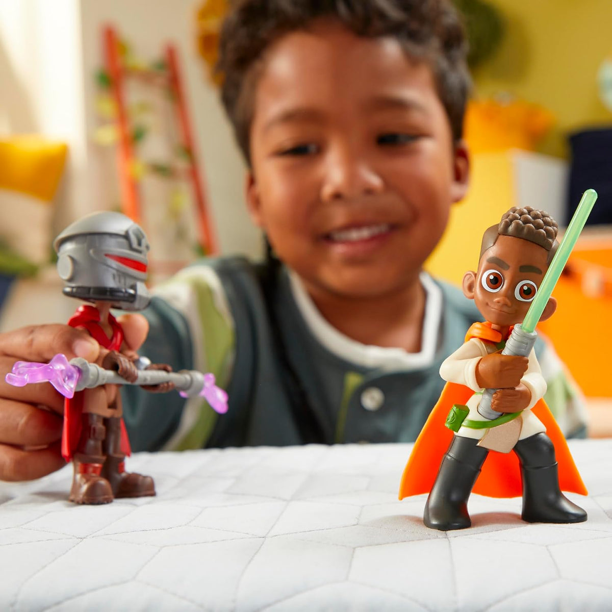 Star Wars Pop-Up Lightsaber Duel, Kai Brightstar & Taborr Action Figures, 4"-Scale Star Wars Toys for Kids