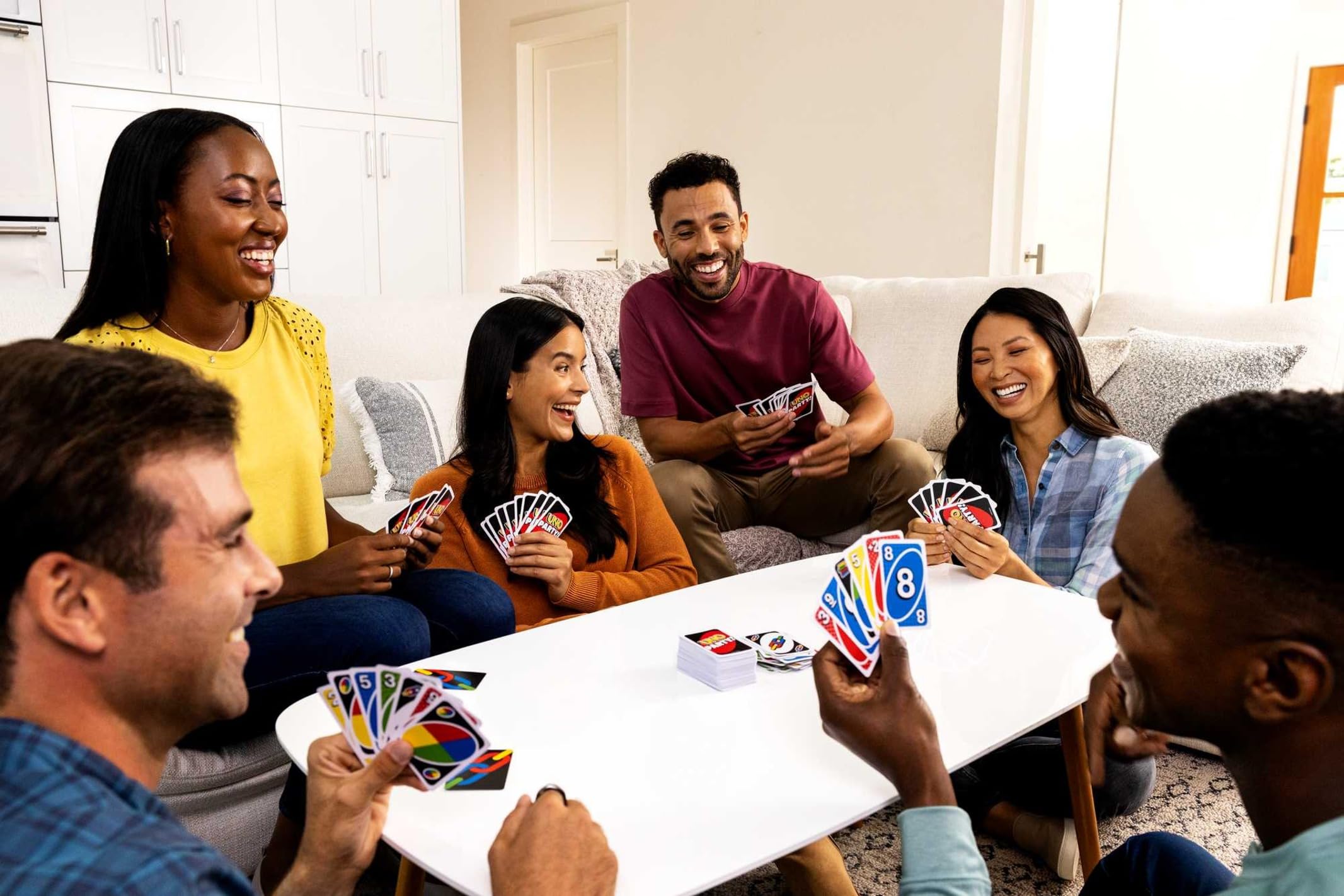 Mattel Games UNO Party Family Card Game for Large Groups, Kids and Adults, HMY49