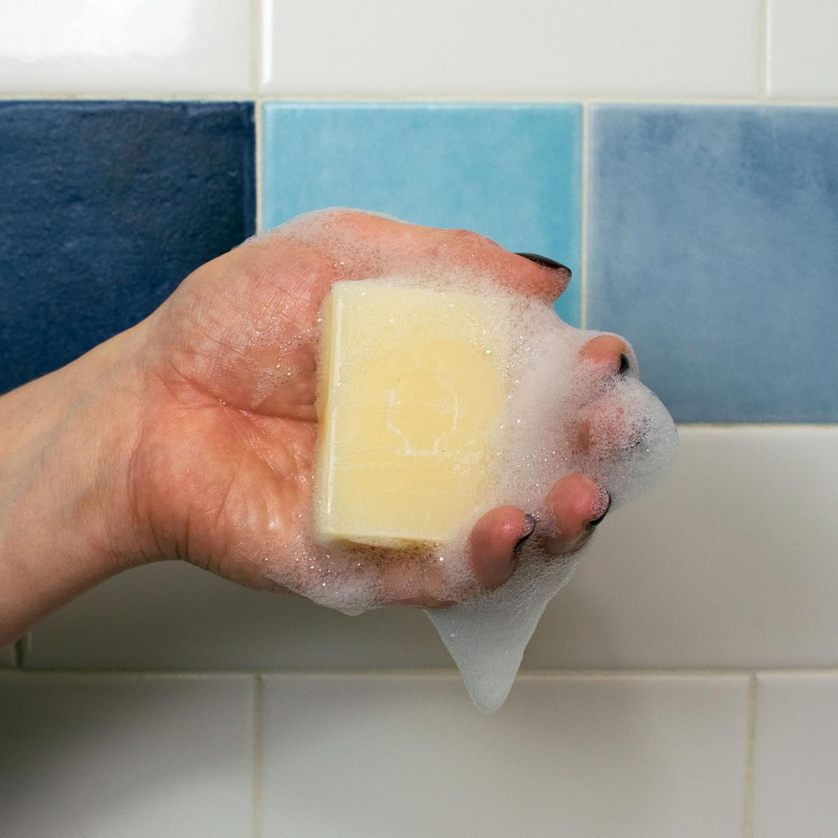 William Shakespeare's Bard of Soap - 1 Mini Bar of Soap - Made in the USA